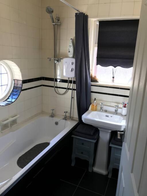 The Beach House South - Blackpool - Entire Holiday Home Exterior foto